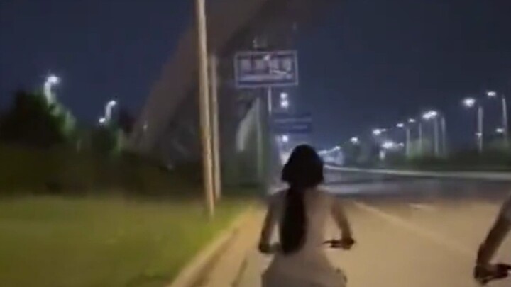 Riding a shared bike from Zhengzhou to Kaifeng