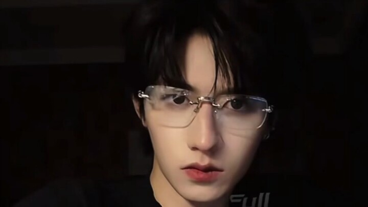 Toàn bộ thành viên TOP đã đến làm việc rồi!