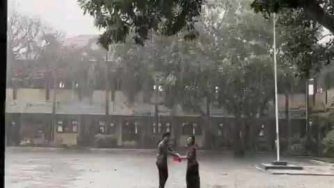 seperti biasa kebagian nyengir doang ☹️