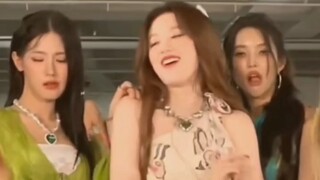 Nhóm nhạc nữ tiểu phẩm bắt đầu nổi rồi... tóm tắt? Không được tóm tắt! Túy Đình phát cuồng rồi!