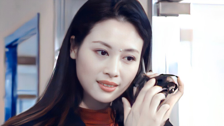 Trời ơi, hóa ra cô ấy chính là người phụ nữ mà Báo Vàng không thể có được!!! Đẹp xuất sắc luôn