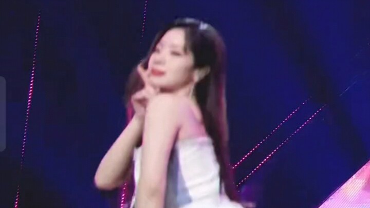 Cô Kim thực hiện 4 lần squat trong 15 giây‖Kim Da-hyun