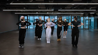 Dance cover bài  INVU #food