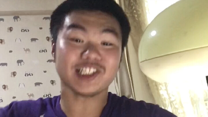 แฟนคนหนึ่งถามว่า: จังเกอ, คุณสามารถเข้ามหาวิทยาลัยอะไรได้บ้าง? จังเกอตอบว่า: “โรงเรียนแร็ป”