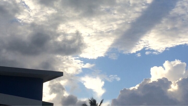 Go outside, there's so much wonder in there😍