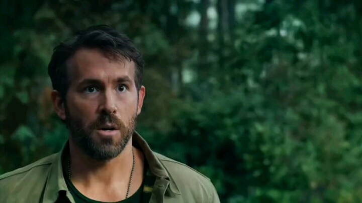 Which boy can resist a lightsaber? This is the correct way to use a lightsaber!