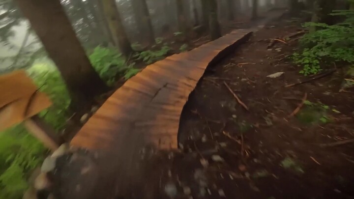 “Asalkan masih di jalan, kamu pasti akan menemukan pemandangan yang kamu inginkan.”