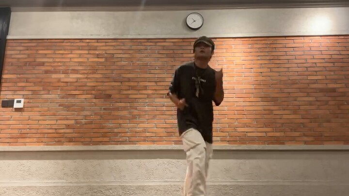 [Nhảy bài này tại buổi họp mặt thường niên] Đêm không ngủ (MV + vũ đạo chính thức)