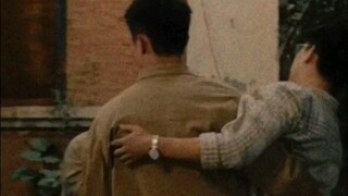 Teacher Gu's family has two E's and one A. For a family of four, it is enough to have three people w