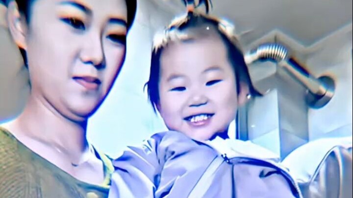 "Khi mẹ con mỉm cười, sự sống và cái chết không thể đoán trước"