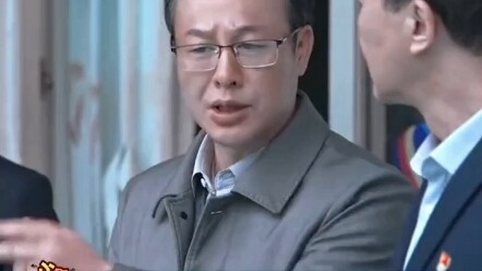 Ternyata “Kebangkitan” adalah prekuel dari “Kepentingan Rakyat”! Benar-benar ide yang sangat kreatif