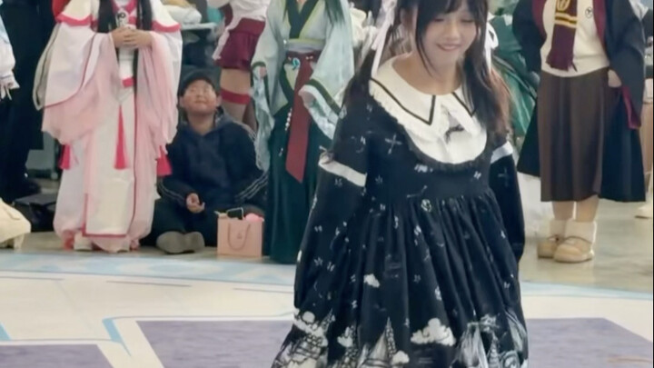 Kalian tahu dari mana kalau Guru Shikong merekam direct cut lagu “Shining” untukku?