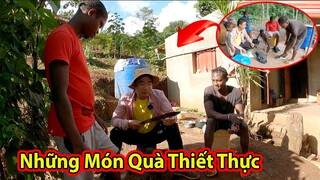 Tập 226: Tặng Quà cho 2 thành viên mới||2Q Vlogs Cuộc Sống Châu Phi