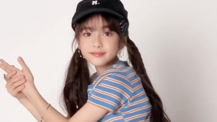 Japan's 11-Year-Old Beautiful Model Little Sister (Part 2)