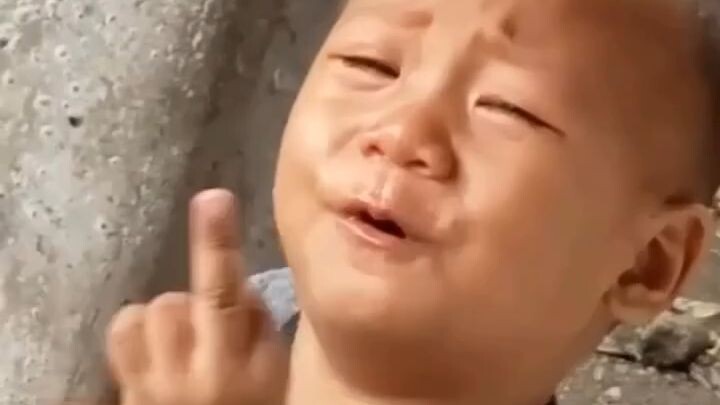 ketika di suruh emak ke warung terus sisanya buat jajan padahal uangnya pas🤣