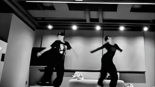 Juunjiwoo during his trainee days: Juun on the left, Jiwoo on the right—this was when Juun was in ni