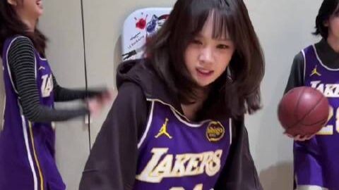 【LE SSERAFIM】 فرقة الفتيات الرياضية الجامحة قادمة 🏀! أرِنا أفضل حركاتك 🤙 | 251213