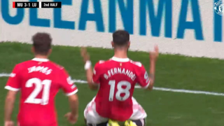 Bruno và Pogba rủ nhau tỏa sáng, M.U thắng nhẹ Leeds với tỷ số 5 sao
