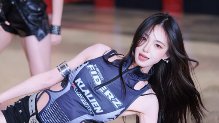 Mọi người! Lập tức cắt cổ!!