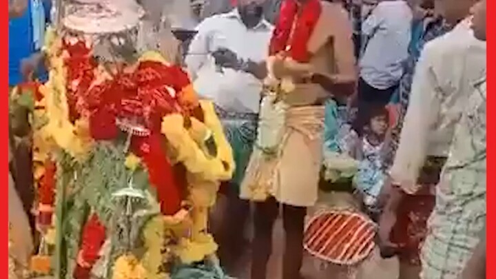 Seorang pendeta India mengklaim mampu terbang di langit, lalu melompat dari tebing di tengah kerumun
