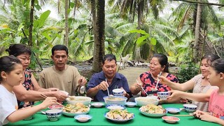 Ấm Lòng với Nồi Cháo Gà Sau Những Ngày Mưa Bão | TKQ & Family T1142