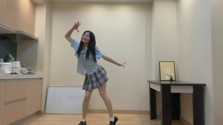 超  级  敏  感 //  文  艺  复  兴 (⑉°з°)-♡