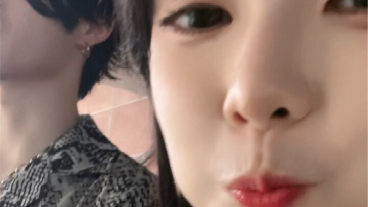 一个坏女人是如何散发魅力的——《湖边》