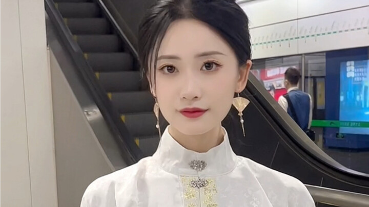 当我真的把马面裙穿出门时