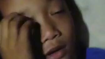 natawa sa sariling mukha niya🤣