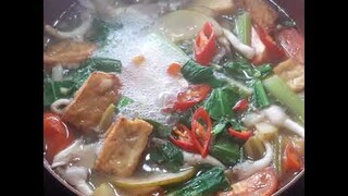 Món chay. Bầu muối chua nấu canh nấm. Ăn hao cơm lắm đây