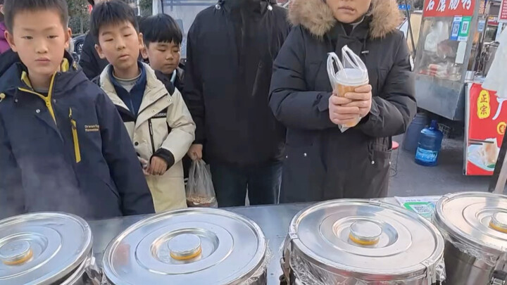 Experience the joy of making congee with my fans #StreetStallDiary #DeliciousStreetFood