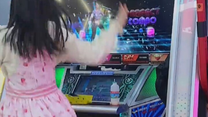 [E Dance Fame] I’m so sorry you’re so cute!