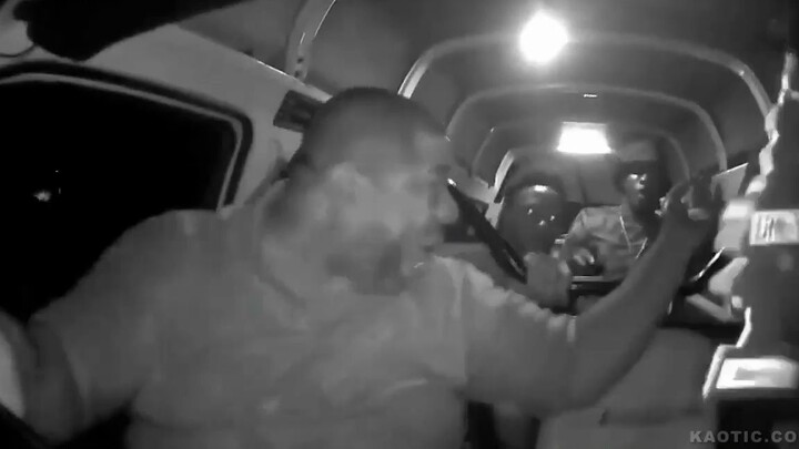 The driver scared the robber so much that he screamed