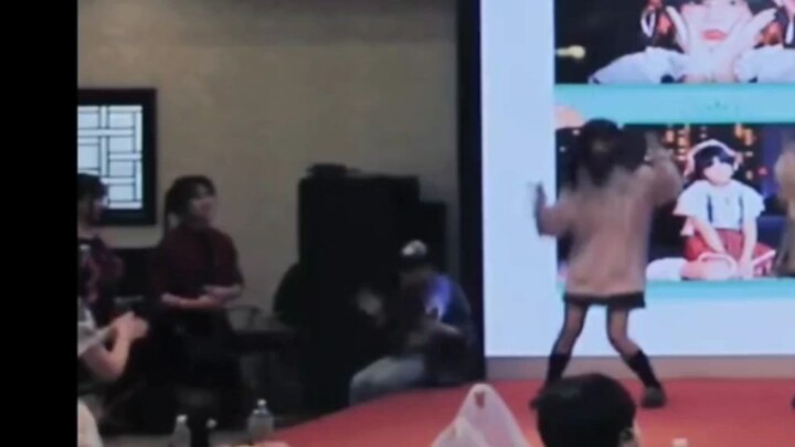 Suiwu actually has a knife P! ! ! ! ! !