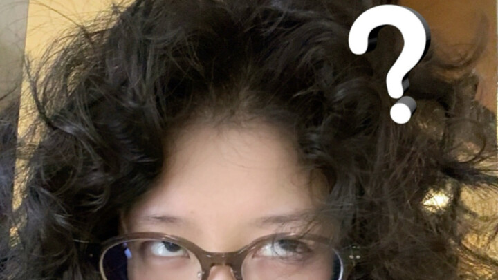 “Đã bảo ngày Tết đừng nghịch tóc lung tung, để rồi tóc dài đến mức làm tổ cho chim bồ câu cổ đeo vòn