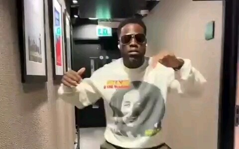 Kevin Hart nhảy Wang Jiaer slow