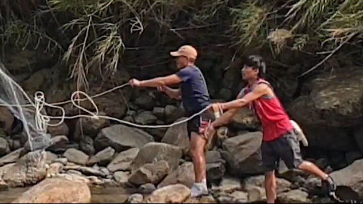 cast net fishing in Nepal | himalayan trout fishing with handmade cast net |