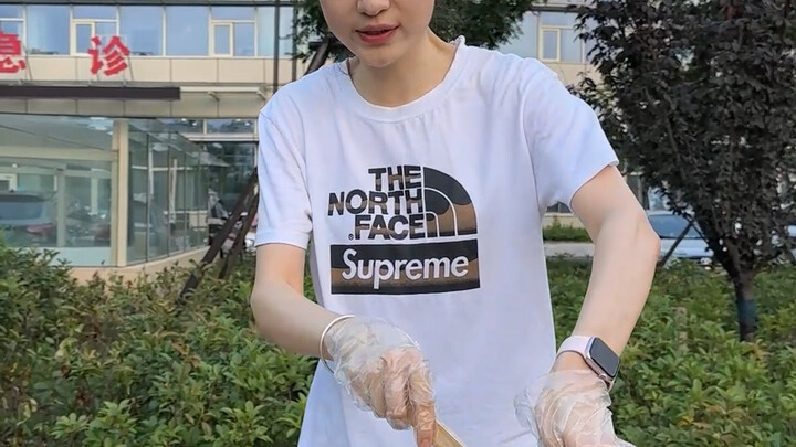 เห็ดกินตอนบ่าย ตัวเล็กมาตอนกลางคืน..