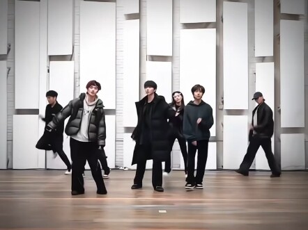 The blood-drawing trio who likes to dance regardless of the song, hahahaha~