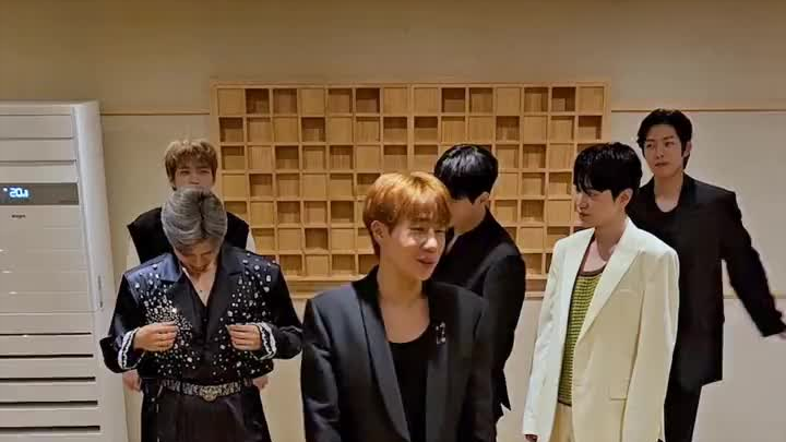 คิมซองกยู ท้าเต้นสัมภาษณ์เล็กๆ กับ INFINITE