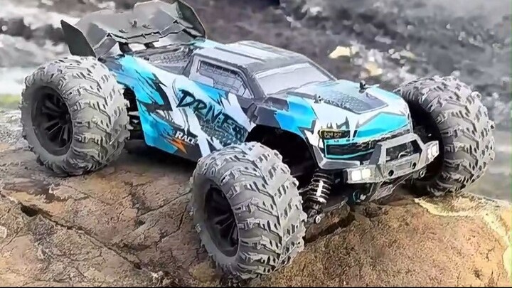 Regardless of the earth's mountains, rivers, lakes, and seas, steep peaks, it can move forward fear