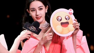 Pakaian yang dikenakan Dilraba di "Hello Saturday" dan penampilan malam di Weibo berasal dari merek 