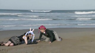 [ฉากชื่อชายและหญิงชายหาด] กัปตันบีกำลังจะมา