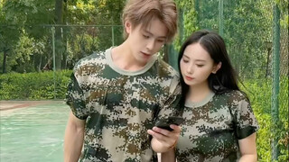 Aku sudah bilang aku suka perempuan setinggi dua meter!