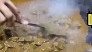Loli Jepang terkejut dengan daging kambing India dan mengatakan itu terlalu mirip