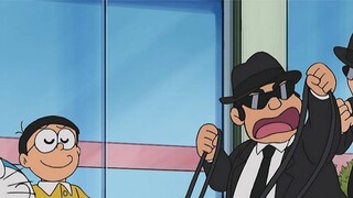 Nobita uses a conversion lamp to change the material of an object, and unexpectedly subdues the robb