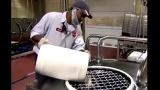 Setelah keluar dari pasar Rusia, perusahaan Coca-Cola kebingungan, selebriti wanita Rusia memimpin b