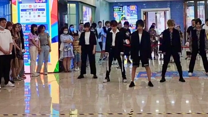 【TJSD】ปกโรดโชว์ชุดดำของ Super Junior