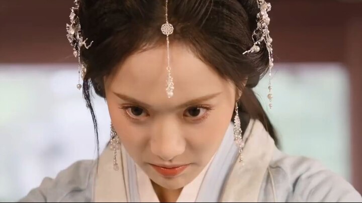 ชาติก่อนถูกคนใกล้ชิดฆ่า เกิดใหม่มาแก้แค้น จัดการคนชั่ว รักษาท่านอ๋องพิการจนเขาตา