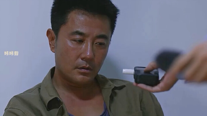 A police officer drove drunk and caused a car accident, only to flee the scene afterward.